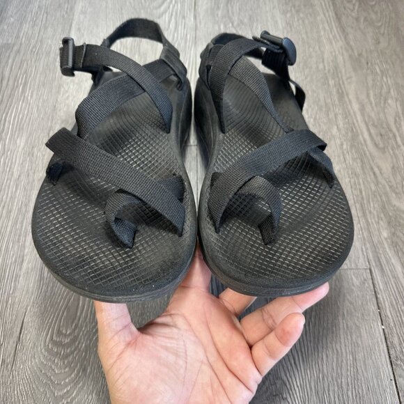 CHACO Mens Z/Cloud 2 Sport Hiking Sandal Sz 9 Black Strappy Toe Loop Adjustable